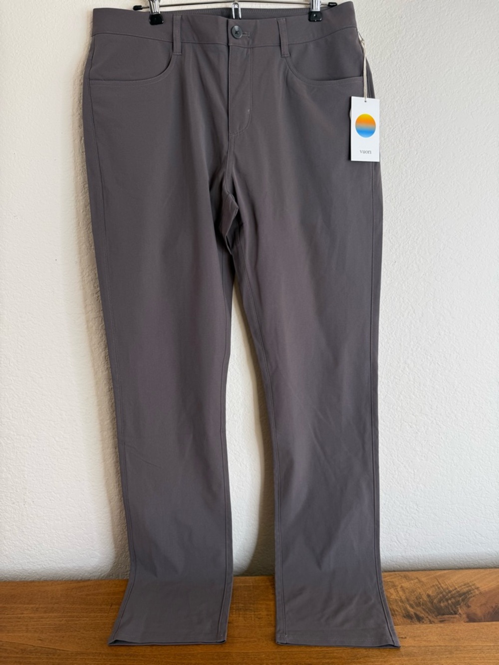 New Men’s Vuori Meta Pant Athletic Warm Grey Size 32 VW430